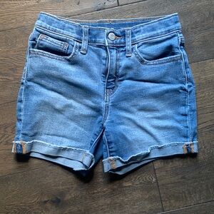 Girls Old Navy jean shorts. Size 10.